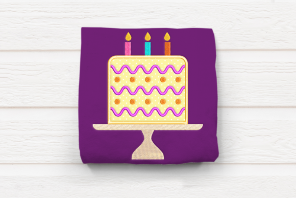 Birthday Cake on Stand: A Seasonal Design Review